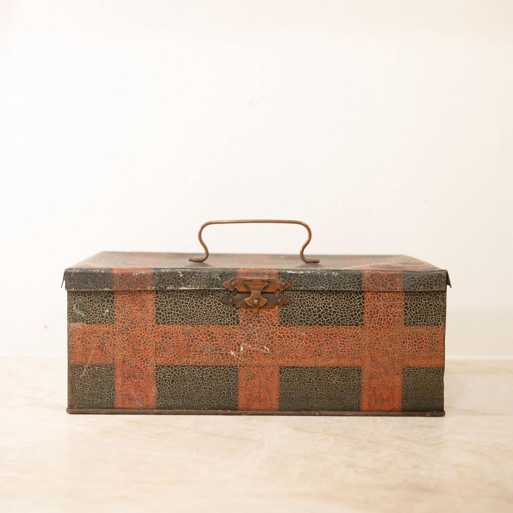 Antique National Biscuit Company Tin Trunk - Early 1900s Nabisco Advertising Box